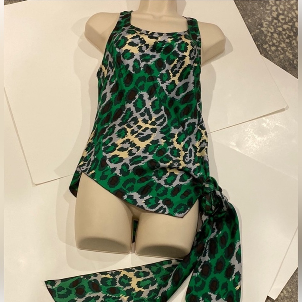 DIANE VON FÜRSTENBERG SILK WRAP TOP CAN TIE MANY WAYS